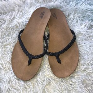 Black braided sandals✨